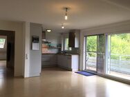 **SCHICKE WOHNUNG mit 1A RHEINBLICK, GARAGE und BADEPLATZ** - Büsingen (Rhein)