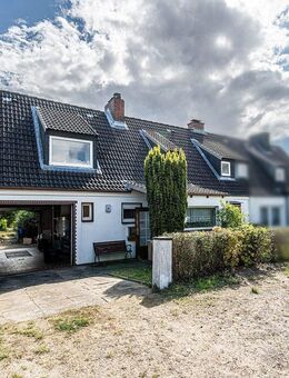 Sanierungsbedürftiges Haus auf großem Erbbaugrundstück - Bad Schwartau