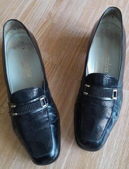schwarzer Slipper Gr. 39,5 von Alexandria - Gaggenau