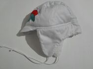 Mütze Kappe Kindermütze flauschig gefüttert weiss mit Ohrenschutz Gr. 50 - Rödermark