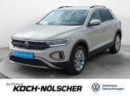 VW T-Roc, 1.5 TSI Life, Jahr 2023 - Insingen