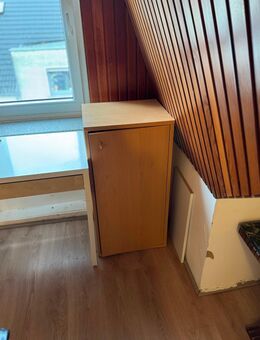 Versatile cabinet with 3 shelves and doors - Bochum Langendreer