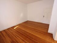 Friedberg: Suchen Sie hohe Decken, Dielenboden und Weitblick? 4 Zimmer, Küche Bad, Balkon! - Friedberg (Hessen)