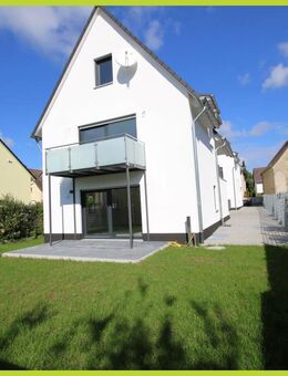 NEUBAU einzugsbereit! 4-Zi. Maisonette Wohnung mit eigenem Eingang, Sonnenterrasse und großem Garten - Darmstadt