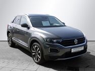 VW T-Roc, 1.5 TSI United, Jahr 2021 - Kölln-Reisiek