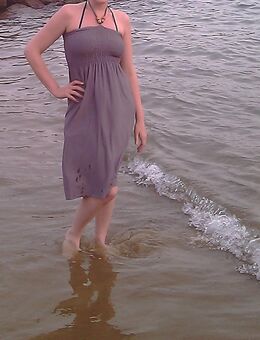 Knielanges graues Sommerkleid, Strandkleid, Neckholder, Raffung, Holzperlen, Gr. S - Düsseldorf