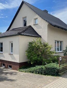 Freistehendes Wohnhaus mit Garage und Garten in Jessen - Jessen (Elster)
