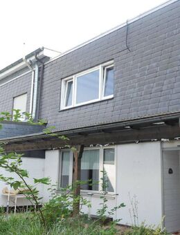 / Großzügige Eigentumswohnung mit sonniger Terrasse in Neu-Listernohl! - Attendorn (Hansestadt)