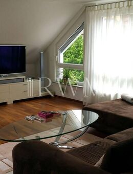 Ihr neuer Lieblingsort zum Wohlfühlen! Maisonette-Wohnung mit guter Ausstattung. - Sindelfingen