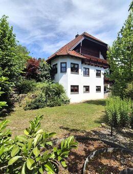 *Großzügiges und top gepflegtes 1-2-Familienhaus in ruhiger, idylischer Ortsrandlage* - Weissach (Tal)