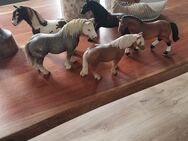 Pferde und Hunde von Schleich - Luckau