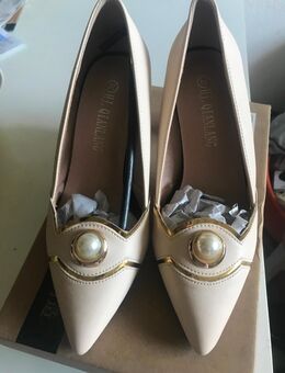 Damen Schuhe Pumps Gr. 34-35 neu - Augsburg