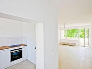 Bezugsfreie 3 Zi-Whg mit Süd-Balkon zzgl. Wohnküche Aufzug u. TG - Berlin