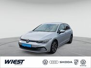 VW Golf, 1.5 VIII United LANE SIDE FRONT, Jahr 2021 - Darmstadt