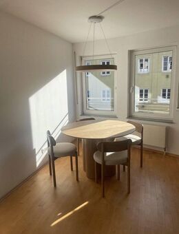 Türkenstraße / Maxvorstadt: Hochwertig sanierte, möblierte helle 2-Zimmer-Wohnung in Premiumlage - München