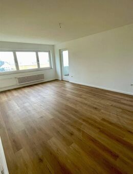 Schöne 2 Zimmer-Wohnung mit Balkon am Klinikum zu vermieten! (Ost E 3) - Kassel