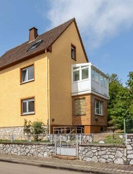 CHARMANTES EIN- ODER ZWEIFAMILIENHAUS! Mit großem Grundstück und vielfältigem Potenzial - Aarbergen