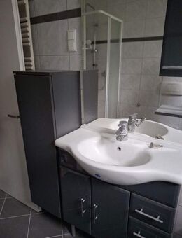 2-Zimmerwohnung, Küche, Bad 75 m² - Bruchköbel