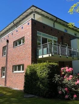 Stilvolles Wohnen am Alsterwanderweg mit zwei Terrassen und zwei Tiefgaragen-Stellplätzen - Hamburg