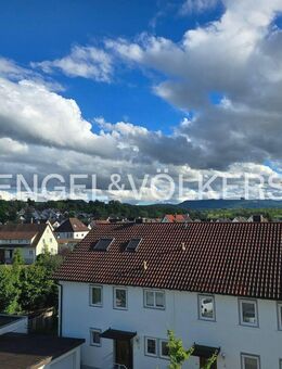 Edle 3-Zimmer-Penthouse-Whg. mit Terrasse . Auf Wunsch teilmöbliert - Dußlingen