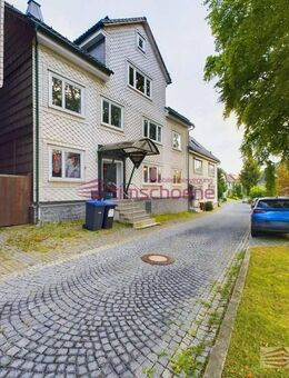 Zweifamilienhaus mit Doppelgarage in Top-Zustand im Herzen von Großbreitenbach zu verkaufen! - Großbreitenbach