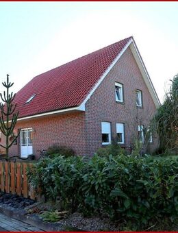 * großes Einfamilienhaus * Ostrhauderfehn * 5 ZKB * Bj. 1999/2000 * vermietet * zentrale Lage * - Ostrhauderfehn