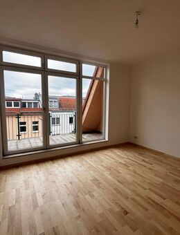 Wunderschöne DG-Wohnung mit großer Terrasse! - Berlin