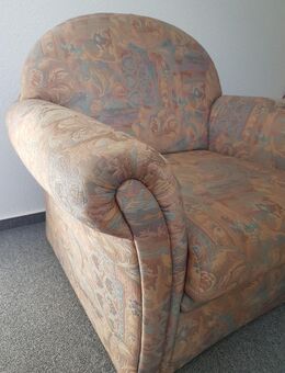 Gemütlicher, stabiler Sessel, beige-blau gemusterter Stoffbezug - Delmenhorst