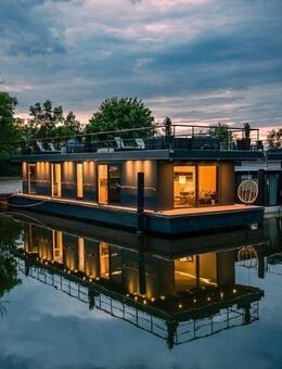 LUXUS Hausboot - 3 Etagen - 100m² Wohnen + 120 m² SONNENTERRASSE - Kamin, Kino, komplett individuell - Berlin