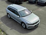 VW Passat Variant, 2.0 TDI Passat Var Business MATRI, Jahr 2022 - Schwabach