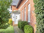 Nahe der Flensburger Förde: Kernsaniertes Landhaus mit 2 Wohneinheiten und Nebengebäude - Munkbrarup