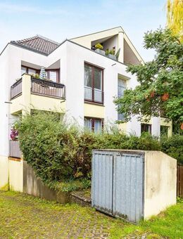 Lichtdurchflutetes Dachgeschoss mit Westloggia und 10 m² Terrasse - Berlin