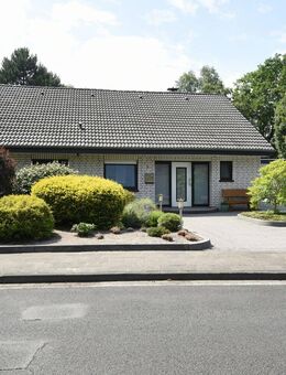 Gepflegter, ausgebauter Bungalow in zentraler Lage am Obenende! - Papenburg