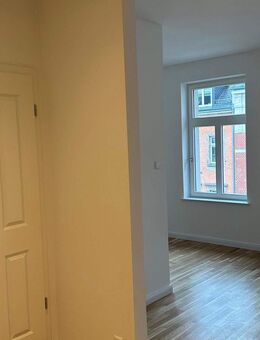 Hochwertige Sanierung im Erstbezug - helle 2-Raum-Wohnung - Fußbodenheizung, Parkett, CAT-7 Netzwerk - Chemnitz