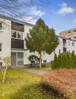 Charmante 2-ZKB Erdgeschosswohnung mit eigenem Gartenanteil in Augsburg-Hammerschmiede. Sofort frei! - Augsburg