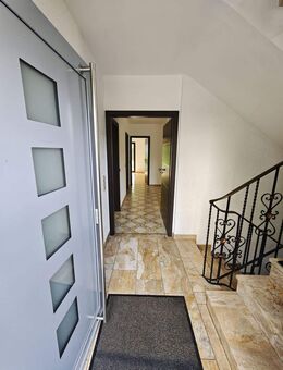 Stilvolle Villa in Bensheim - Ruhige Lage, mit drei Wohneinheiten und Garten - Bensheim