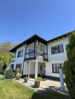 Schönes EFH mit ELW, PV-Anlage, Außenpool... - Bad Wildungen