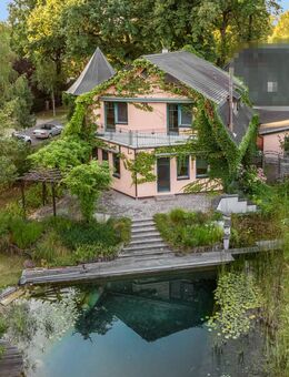 Großzügiges Architektenhaus mit Türmchen in bester Lage und direkter Nähe vom Lindenweiher - Falkensee