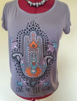 T-Shirt von Gina, Gr. 42 - Henstedt-Ulzburg