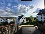 Sonnige 3 Zimmer Wohnung mit offenem Kamin, Balkon & Garage schöner Wohnlage am Idsteiner Gänsberg - Idstein