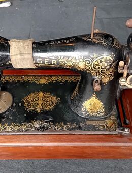 antike Singer-Nähmaschine - Oldenburg