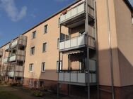 renovierte 2 Zimmerwohnung mit Balkon wartet auf dich, Einbauküche möglich - Wittenberg (Lutherstadt)