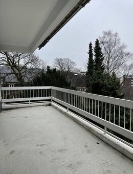 RS-Innenstadt, Großzügige 4 Zimmer Wohnung mit Balkon - Remscheid