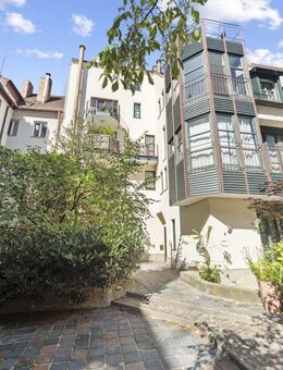 Altstadtflair trifft Komfort - Bezugsfreie 3-Zimmer-Wohnung mit eigenem Stellplatz - Nürnberg