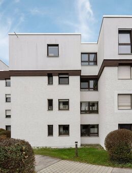 Lichtdurchflutete und charmante 4-Zimmer-Wohnung mit Westloggia in München-Hadern zum Mieten - München