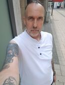 Gesucht wird eine asiatische Frau für eine Beziehung und gerne auch Ehe in 44143