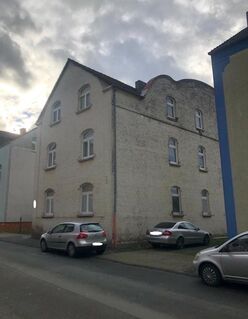 Freistehendes 6-Familienhaus für nur knapp € 920,- pro m² Wohnfläche!