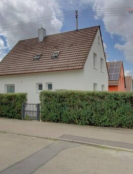 SANIERTES EINFAMILIENHAUS MIT GARTEN - SONNENTERRASSE UND BALKON IM SCHÖNEN TALHEIM - Talheim (Regierungsbezirk Stuttgart)