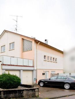 Gehobene 3-Zimmer-Wohnung mit Einbauküche und Garten - Zimmern (Rottweil)