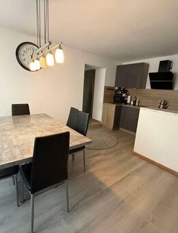 Gut vermietetes Dreifamilienhaus mit kleiner Ladeneinheit - Ludwigshafen (Rhein)